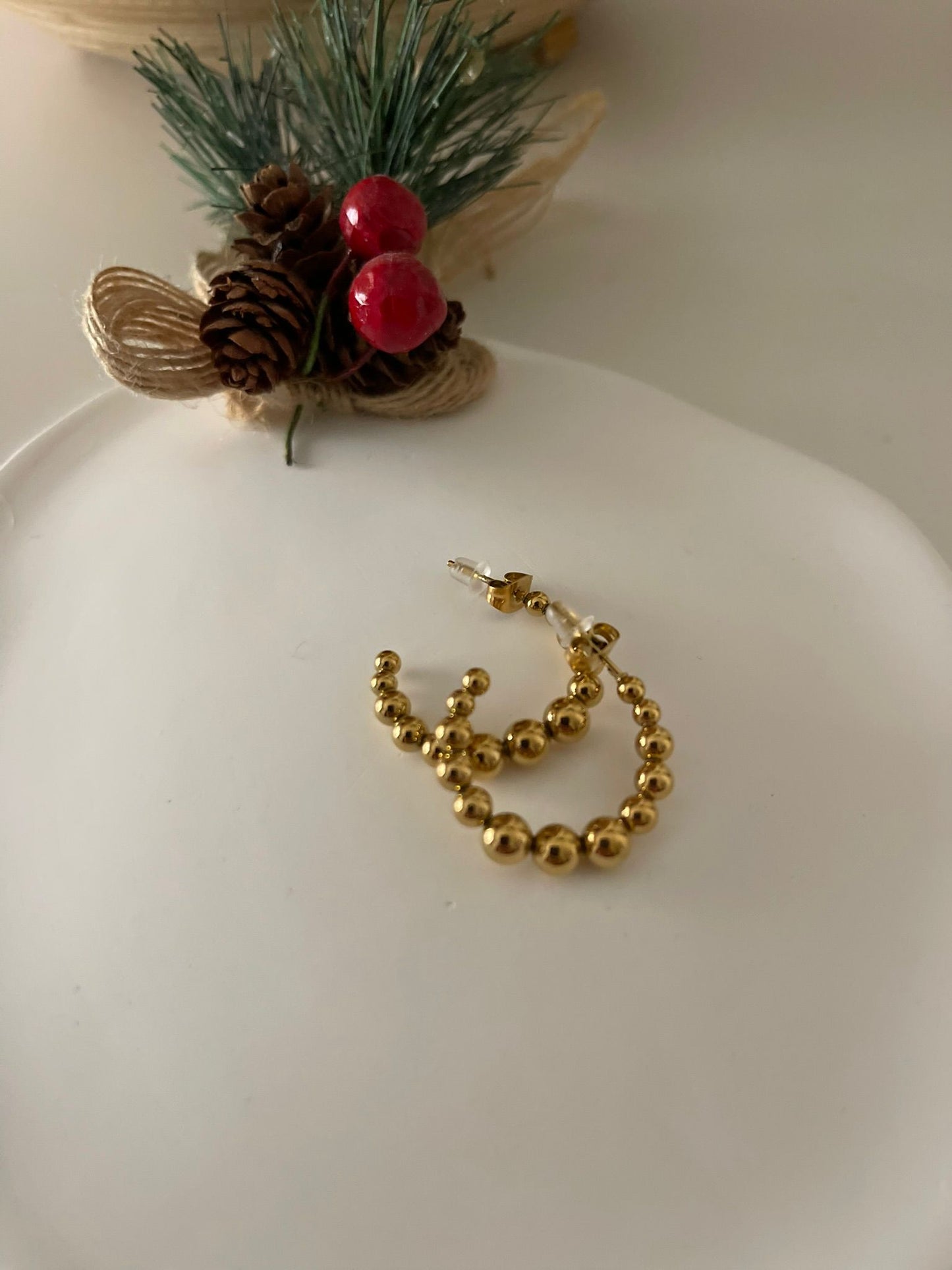 Brincos 100% aço inoxidável em dourado | 100% stainless steel earrings in gold