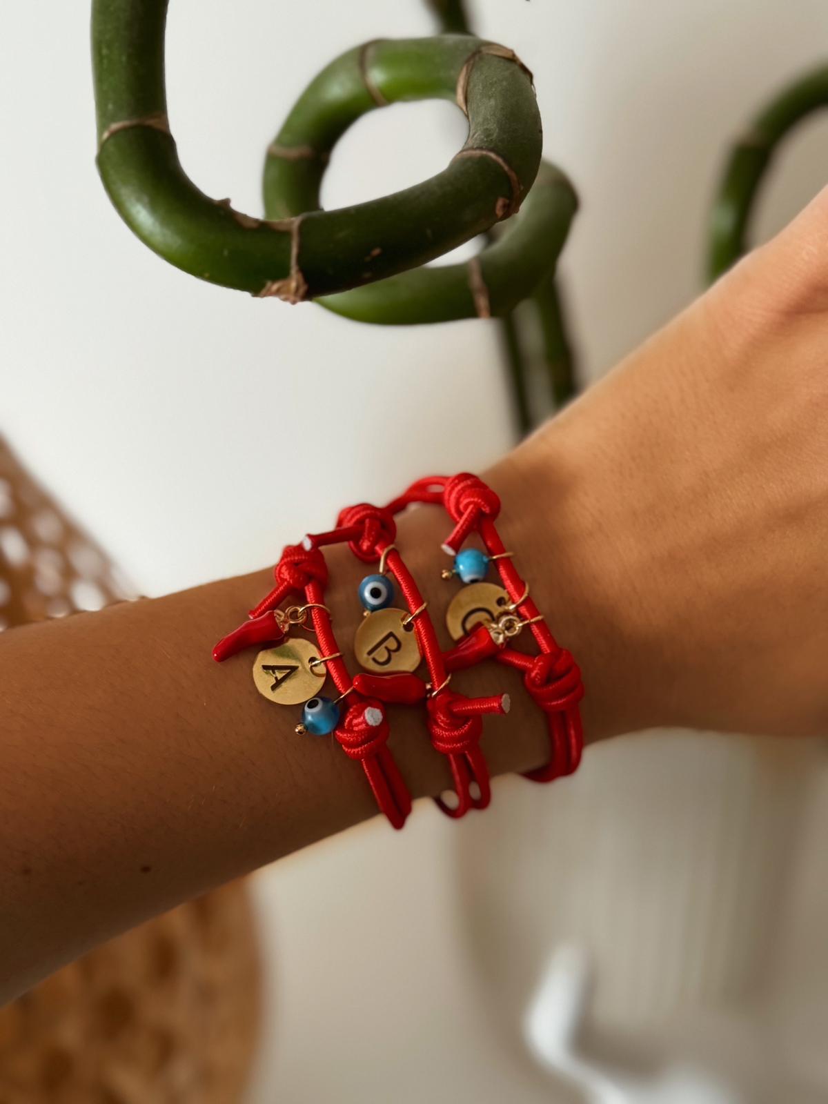 Pulseira de proteção | Protection bracelet