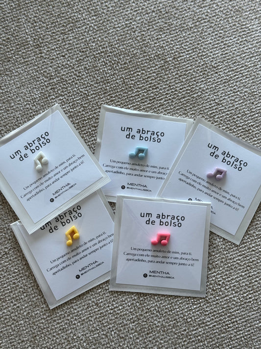 Conjunto 🎵 🎶: 3 charms aleatorios