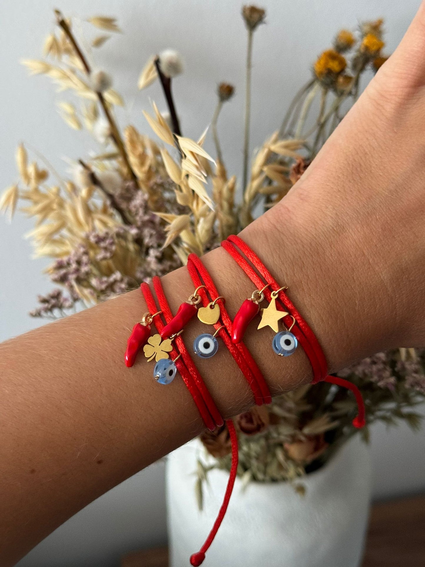 Pulseira com significado, pimenta e olho turco | Bracelet with meaning, pepper and turkish eye