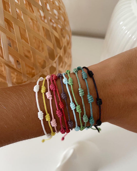 Conjunto de 4 pulseiras com 7 nós (sem pendentes) | Set of 4 Bracelets with 7 knots (without pendants)