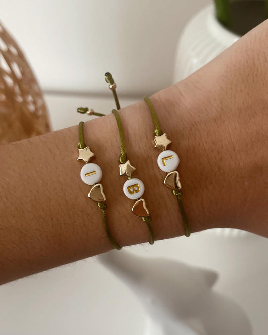 Pulseira personalizada com letra // Personalized bracelet with letter
